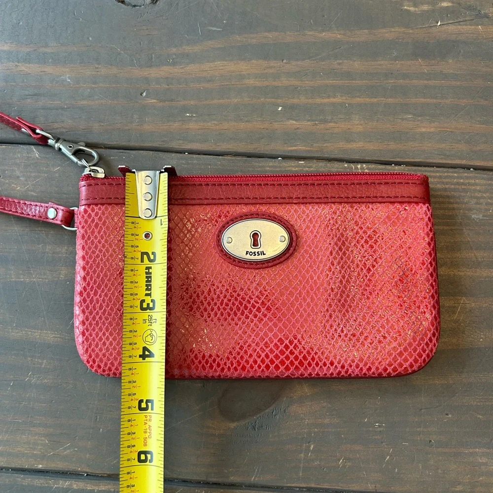 Fossil Red Suede Snakeskin‎ Wristlet Purse Wallet Zip Around Credit Card